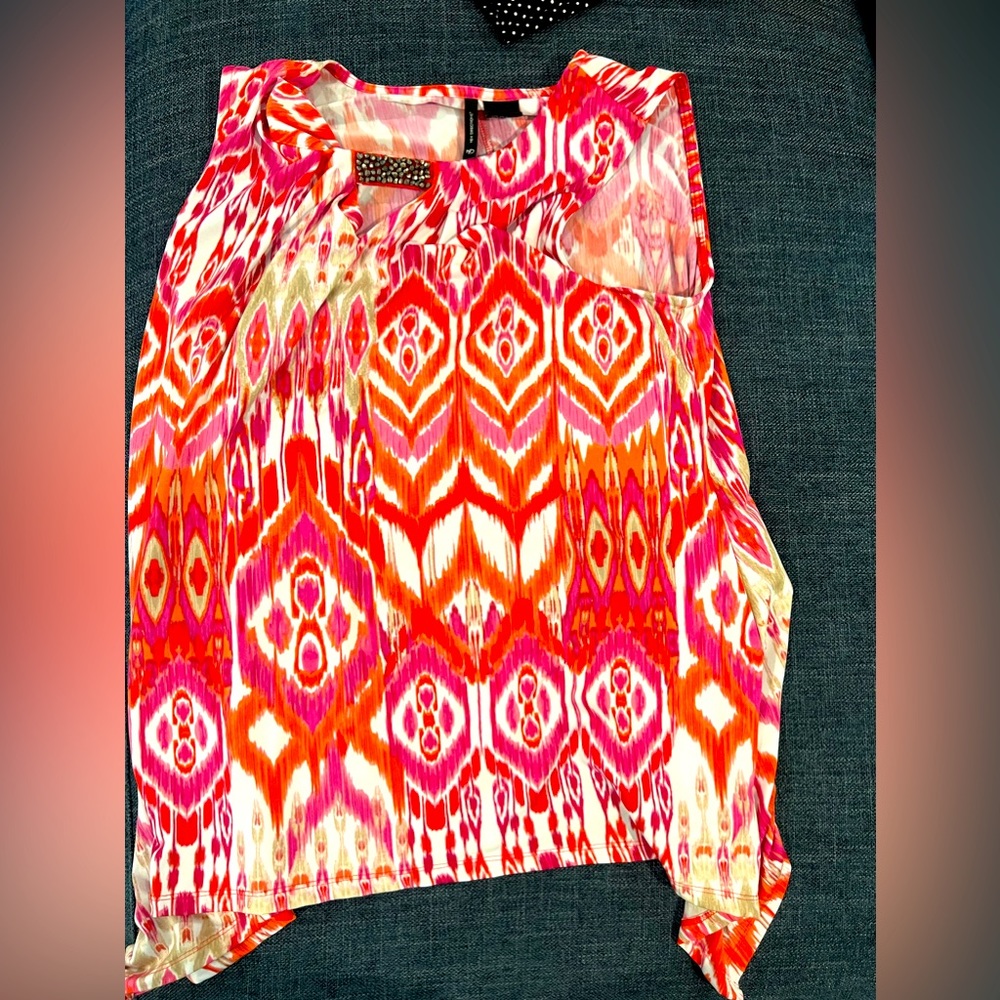 New Directions sleeveless top women’s size L